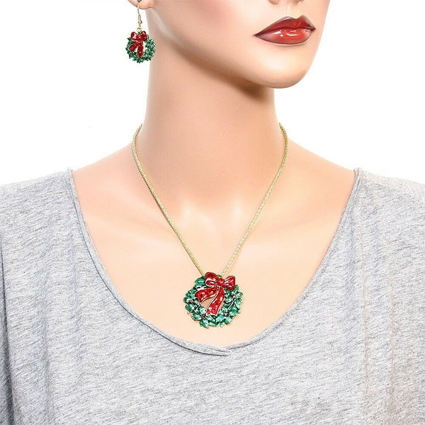 Wreath Necklace Chunky Pendant GOLD RED GREEN Holiday Santa Christmas Jewelry - PalmTreeSky